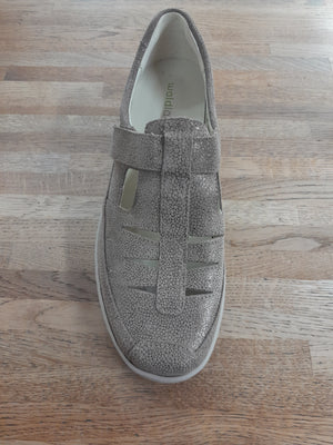 
                  
                    Kya Wide Fit Shoe
                  
                