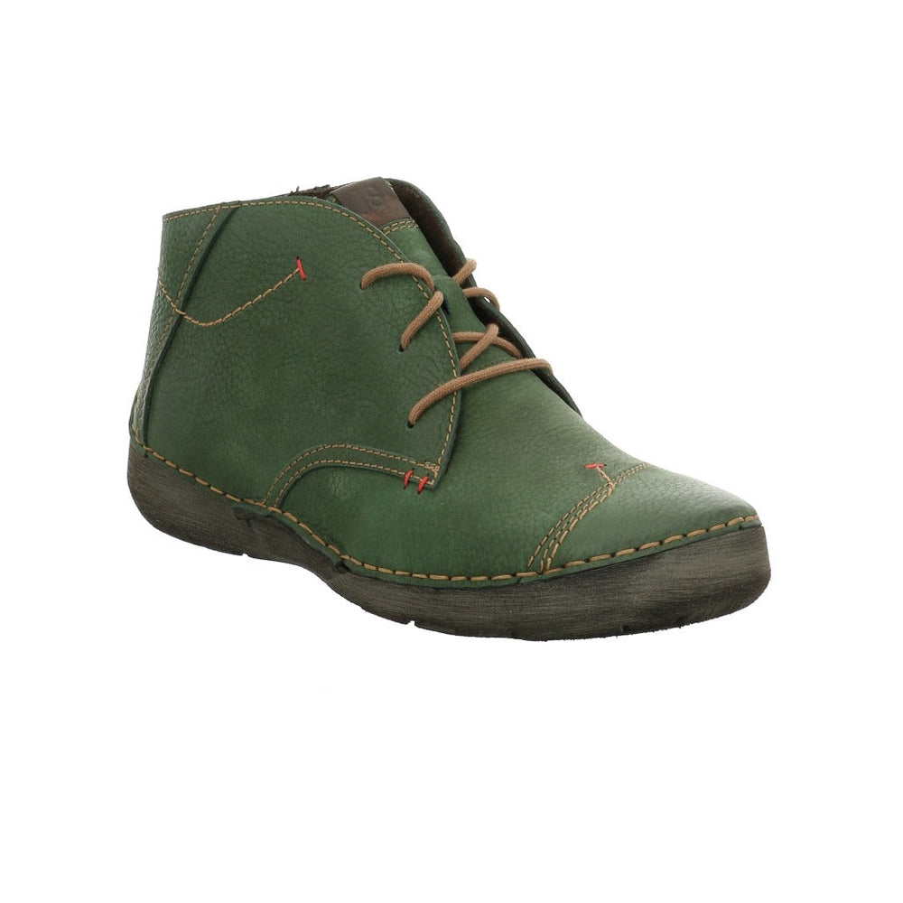 Fergey 18 Lace Boot