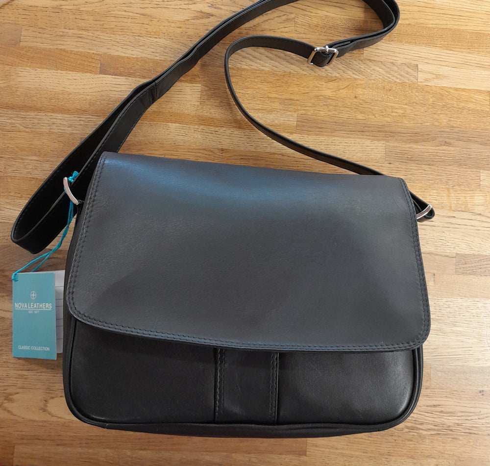 Nova Leather Handbag Navy 0720E